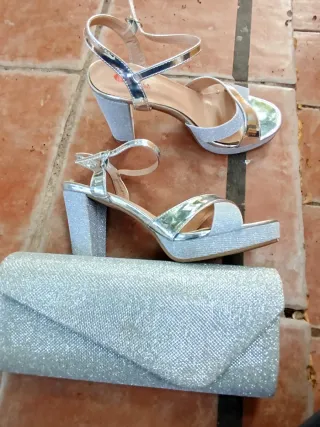 Zapatos de tacón plateados talla 39 + bolso plata