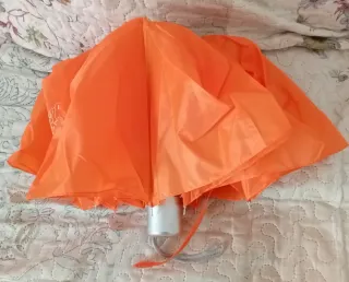 PARAGUAS NARANJAS COMPACTOS DE DRAGON BALL SUPER