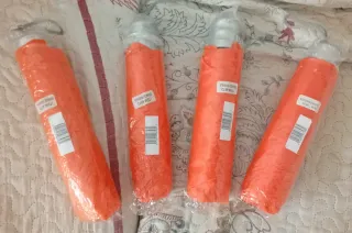 PARAGUAS NARANJAS COMPACTOS DE DRAGON BALL SUPER