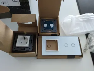 Interruptor Doble Livolo con Enchufe conmutador