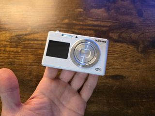 Cámara Samsung DV180F Plata/Blanca