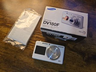 Cámara Samsung DV180F Plata/Blanca