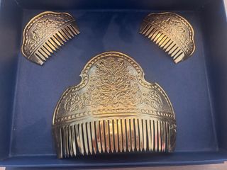 Juego de peinetas falleras doradas