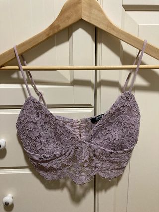 Top encaje lila tirantes