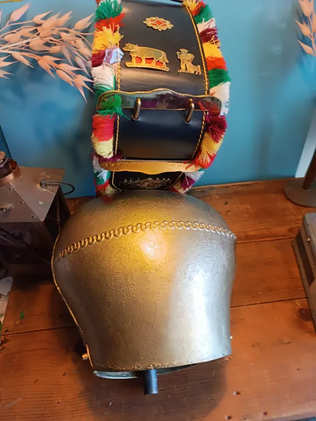 Cencerro Suizo Gigante de Hierro