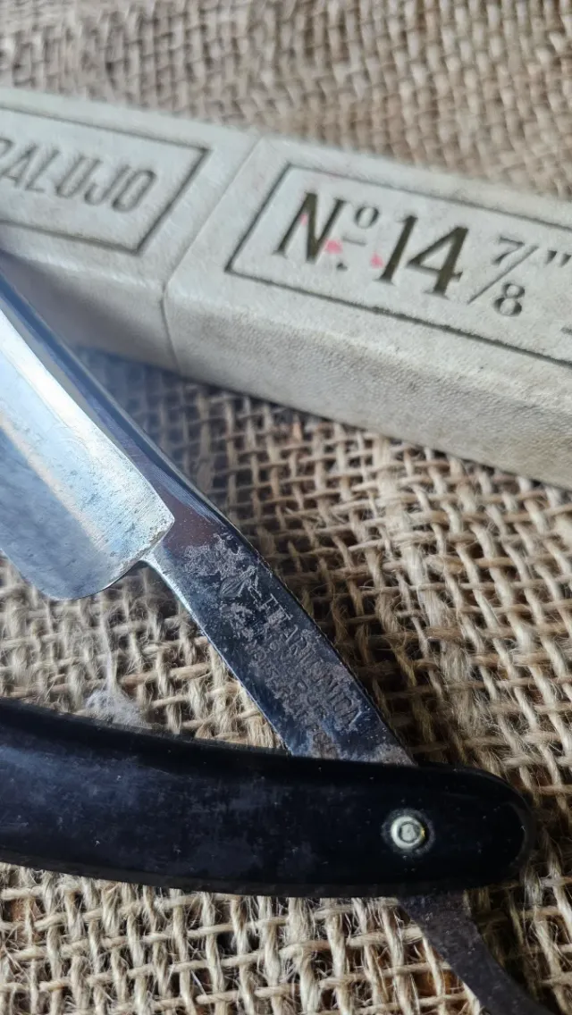 Navaja de afeitar Filarmónica Novodur antigua