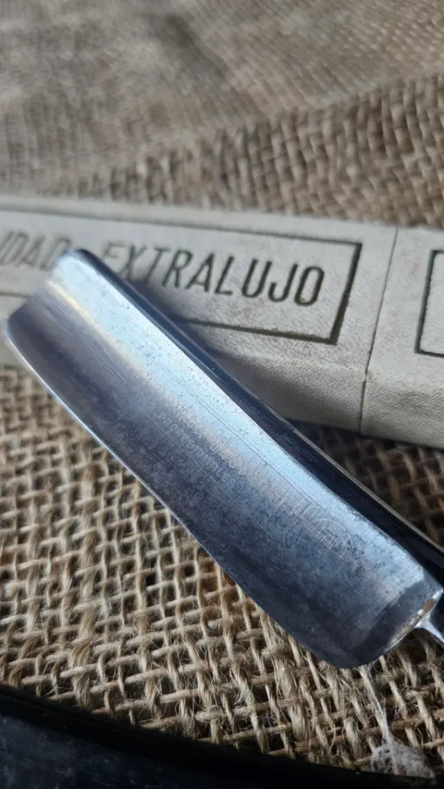 Navaja de afeitar Filarmónica Novodur antigua