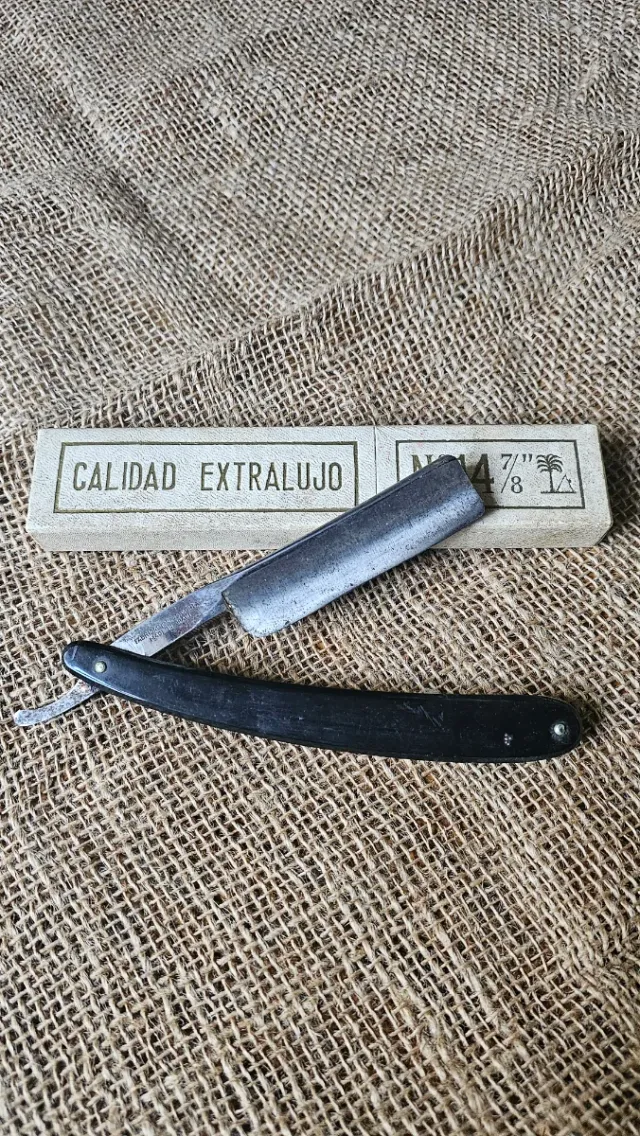 Navaja de afeitar Filarmónica Novodur antigua