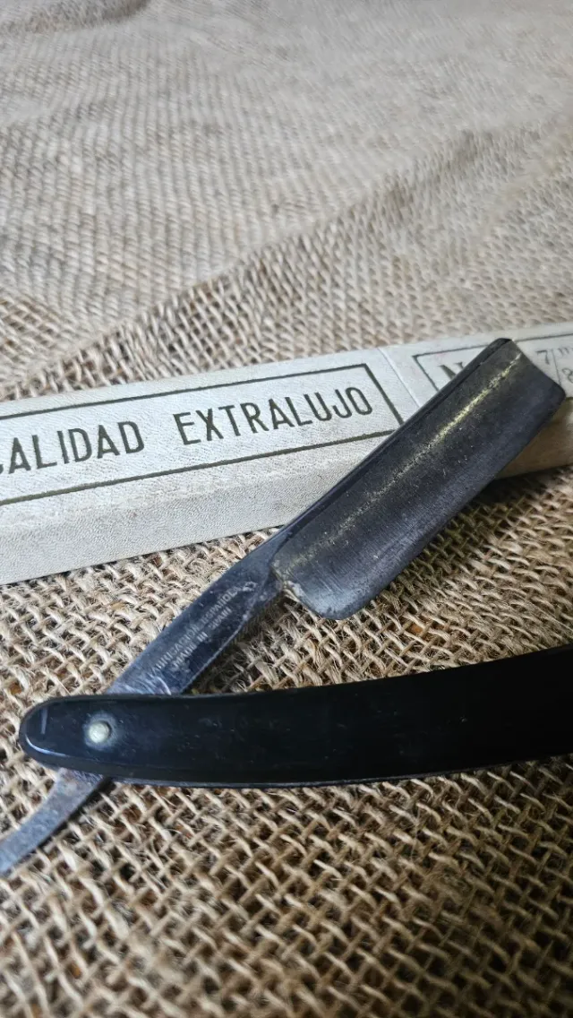 Navaja de afeitar Filarmónica Novodur antigua