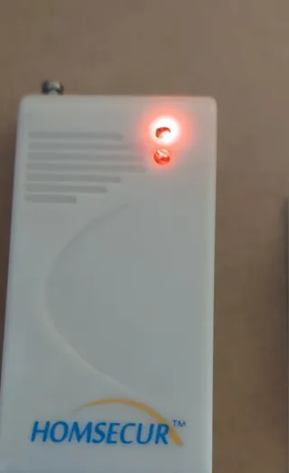 Detector Puerta Radiofrecuencia Homsecur a pilas.