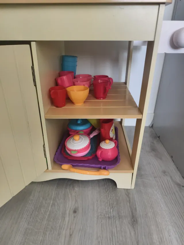 Cocinita infantil de madera