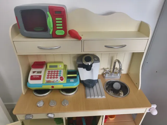 Cocinita infantil de madera