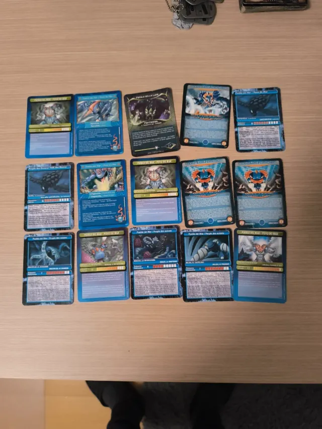 Cartas Gormiti com estojo