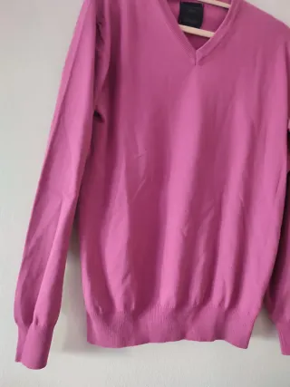 Jersey de algodón rosa cuello pico