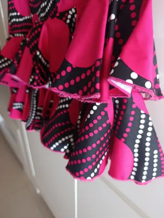Falda flamenca llamativa original fucsia negro