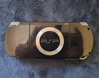 PSP 2004 Nera + 6 Giochi