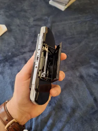 PSP 2004 Nera + 6 Giochi