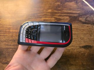 Movil Nokia 7610