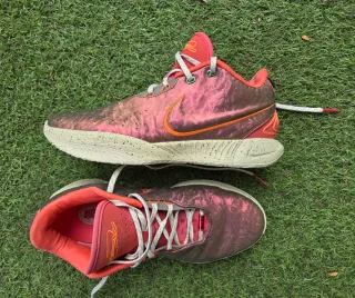 Nike LeBron XXI Queen Conch