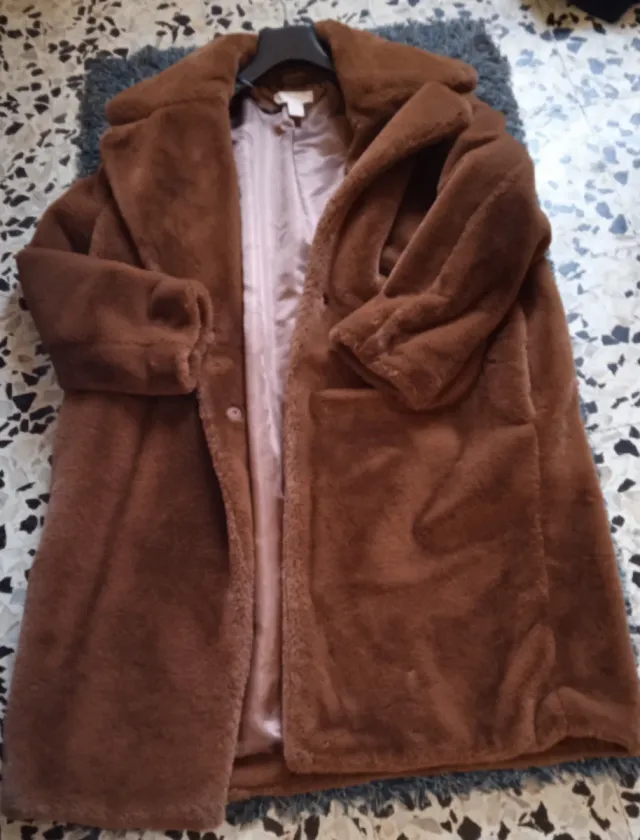 Giacca in pelliccia sintetica marrone H/M!