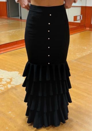 Falda flamenca ensayo morado volantes