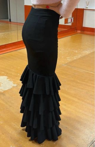 Falda flamenca ensayo morado volantes