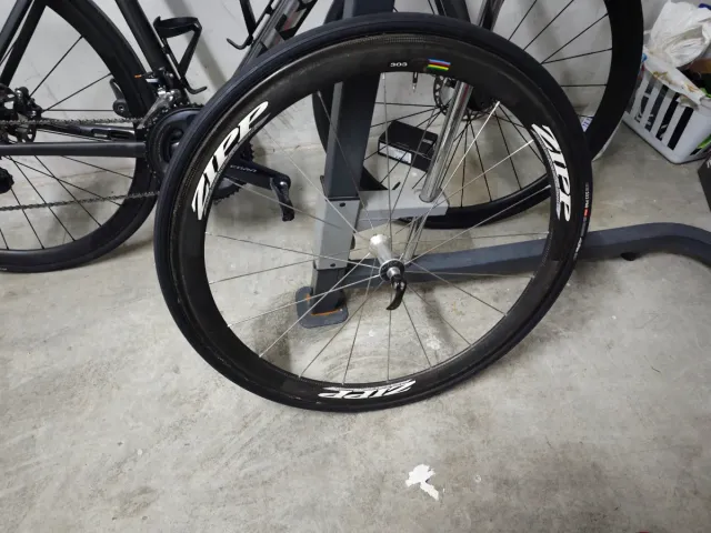 Rueda Zipp 303 delantera freno zapata.