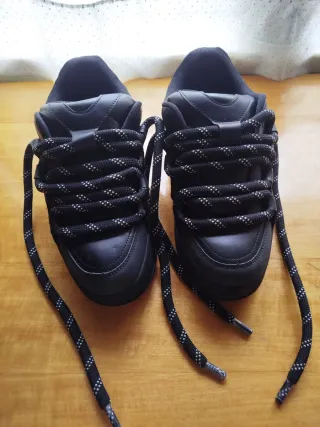 Zapatillas Negras Chunky/Skater   NUEVAS