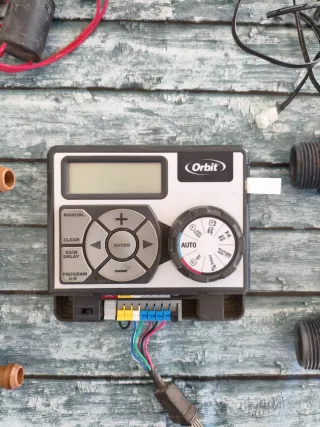 Controlador riego con 4 electroválvulas