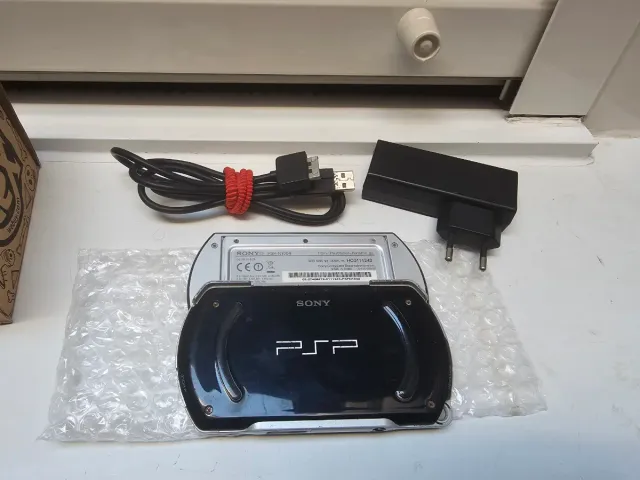 Sony PSP Go Negra