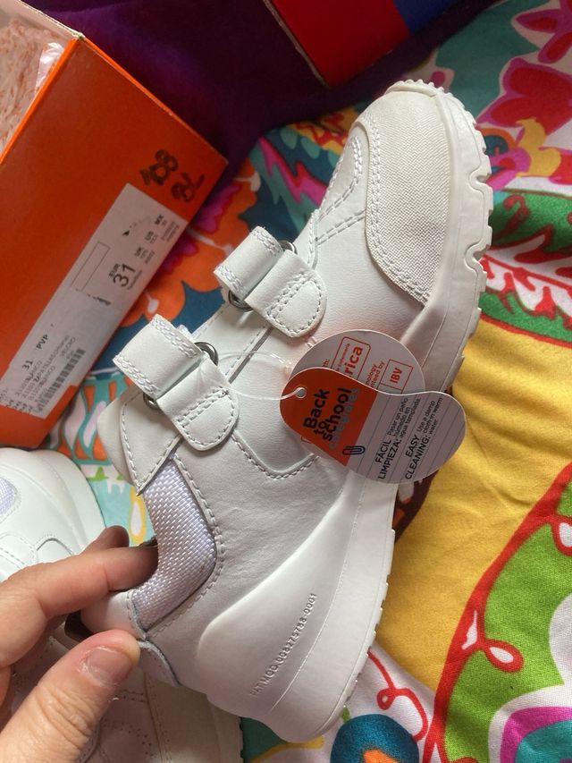 Zapatillas Biomecanics Blancas Velcro Nuevas. 31