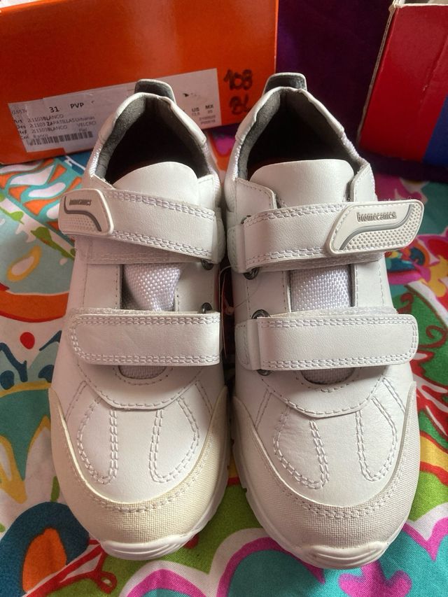 Zapatillas Biomecanics Blancas Velcro Nuevas. 31