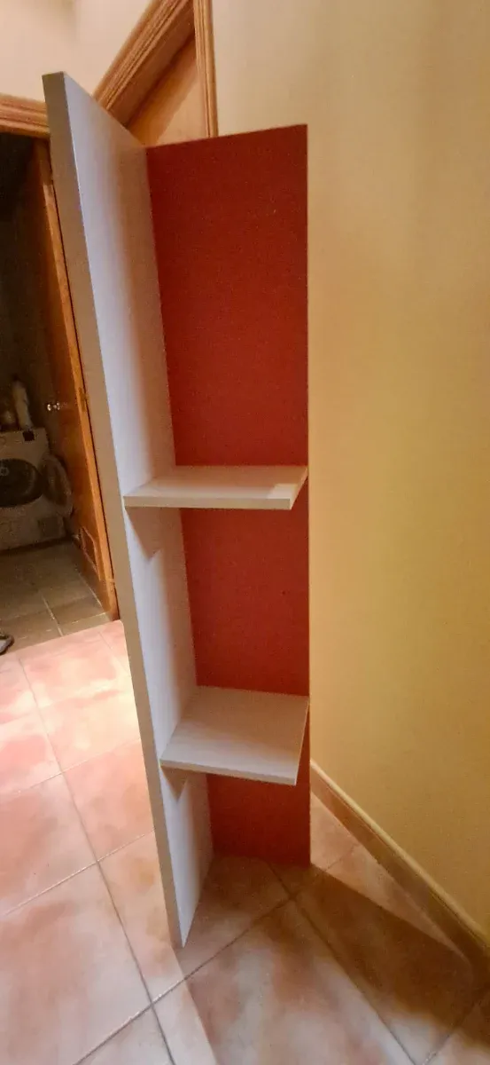 Estantería de pared roble claro y rojo