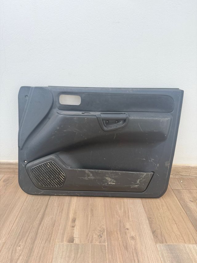 Paneles Puerta Nissan Terrano II