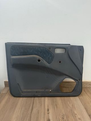 Paneles Puerta Nissan Terrano II