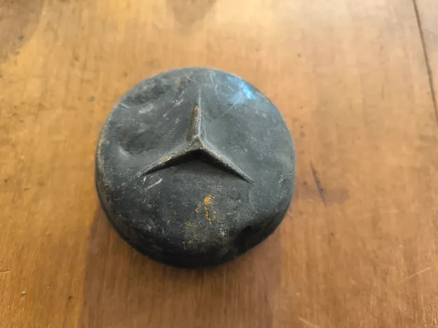 Tapabuje Mercedes MB100