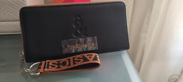 Cartera billetera Fun&Basics Negra sin estrenar