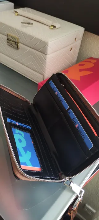 Cartera billetera Fun&Basics Negra sin estrenar