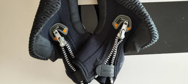 Aletas Cressi y Botas buceo Seac