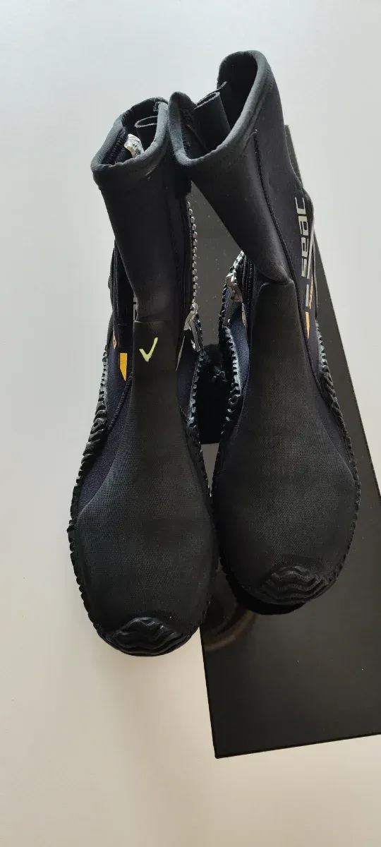 Aletas Cressi y Botas buceo Seac