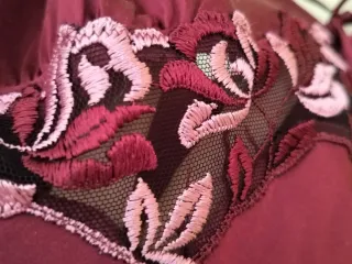 Camisón lencero,seda auténtica, color vino, nuevo.