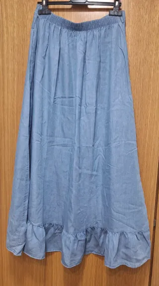Falda larga asimétrica
