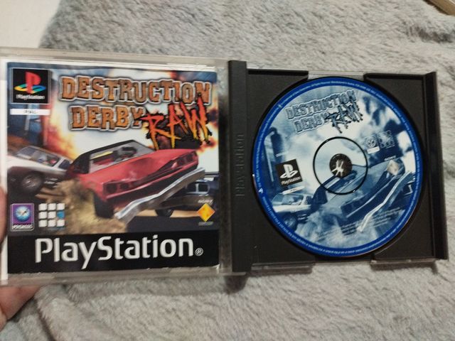 Destruction Derby Raw PS1 Carreras Salvajes