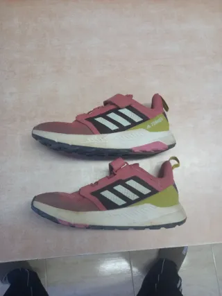 Zapatillas Adidas Terrex Niña Rosa Talla 38.5