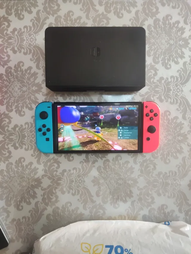Nintendo Switch Azul y Rosa(Juegos incluidos)