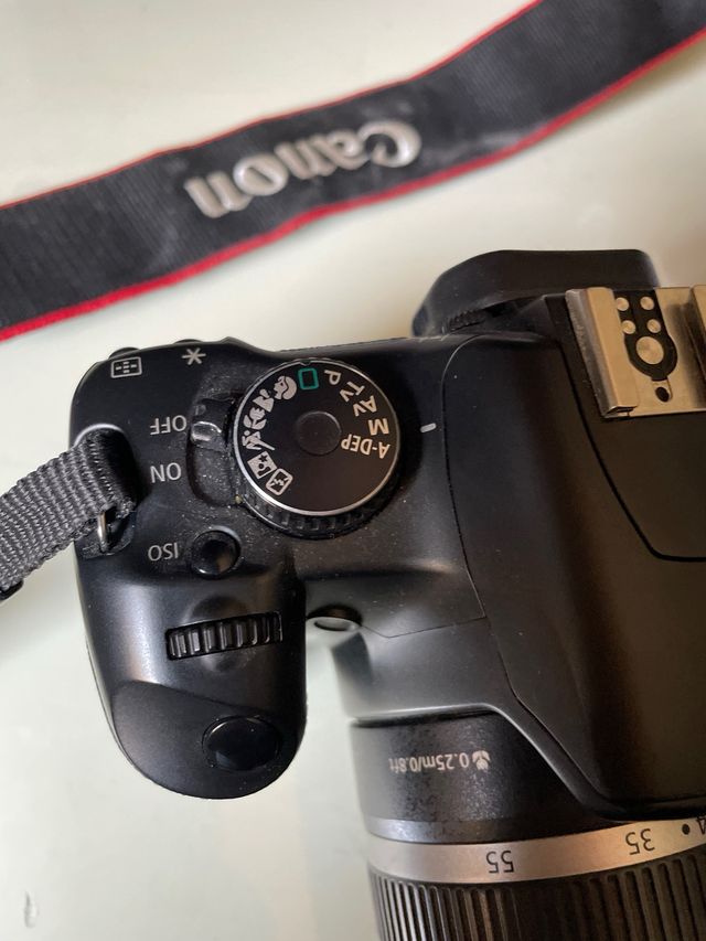 Cámara Canon EOS 450D Negra