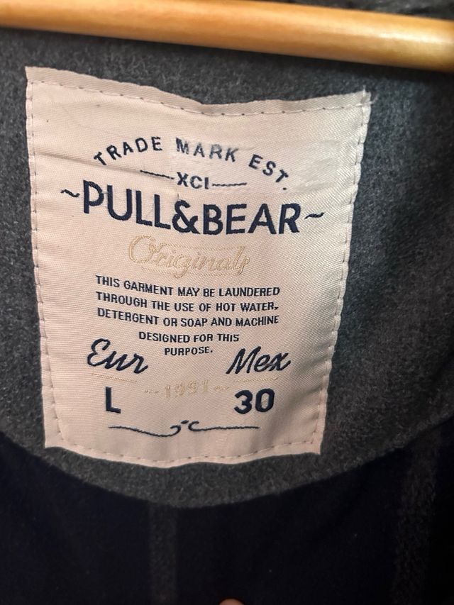 Abrigo Pull&Bear Negro