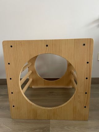 Cubo Pikler madera. 9-12 meses