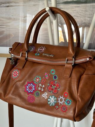 Bolso Desigual Marrón Flores Bordadas