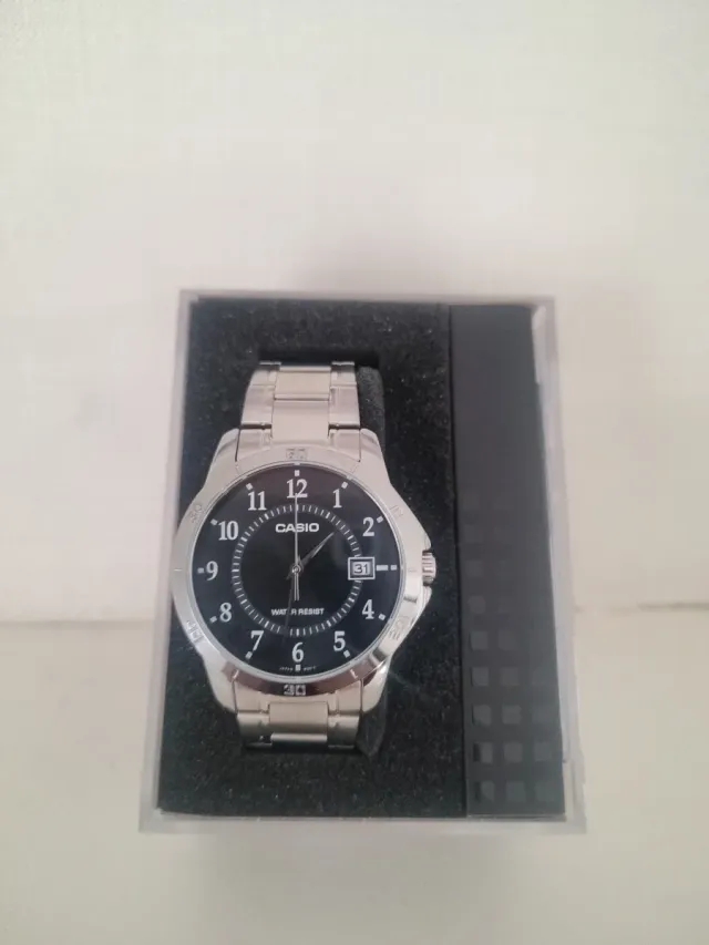 Reloj Casio Negro Sumergible